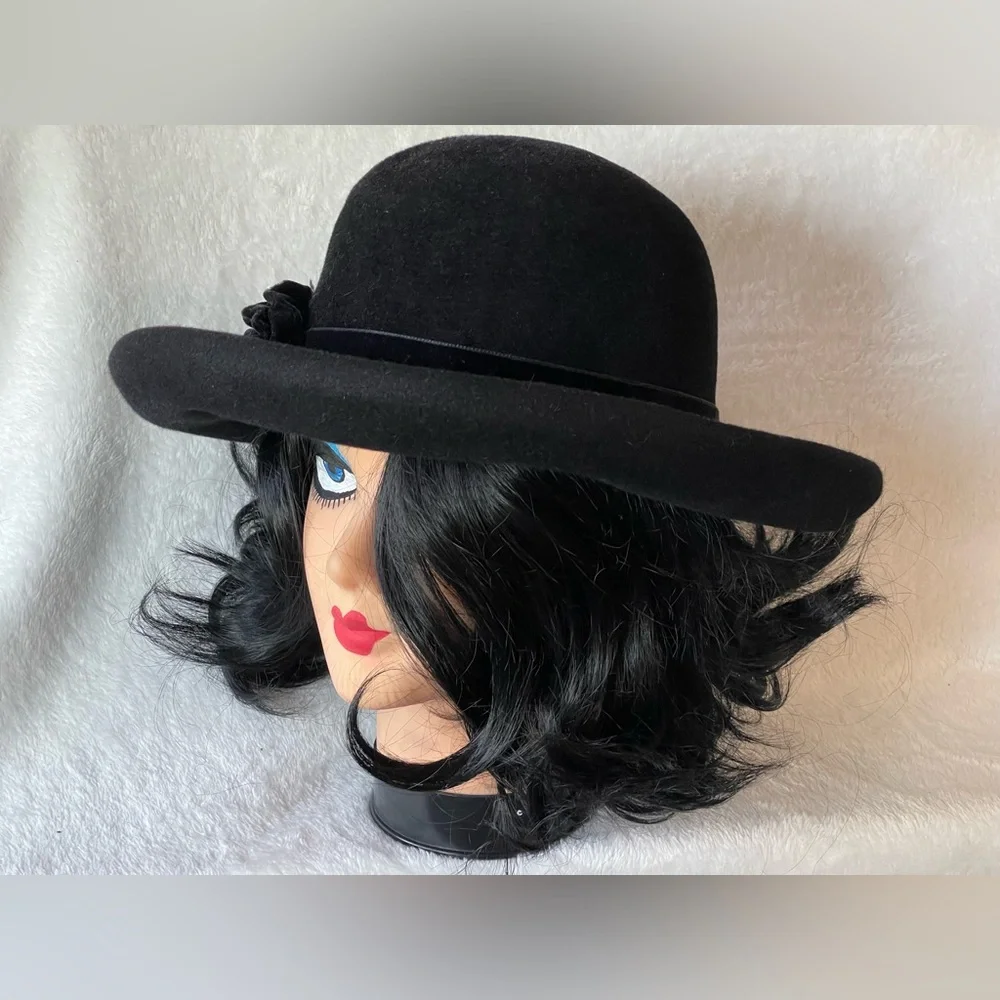 Vintage Plaza Suite By Bitmar black wool hat, with feather New